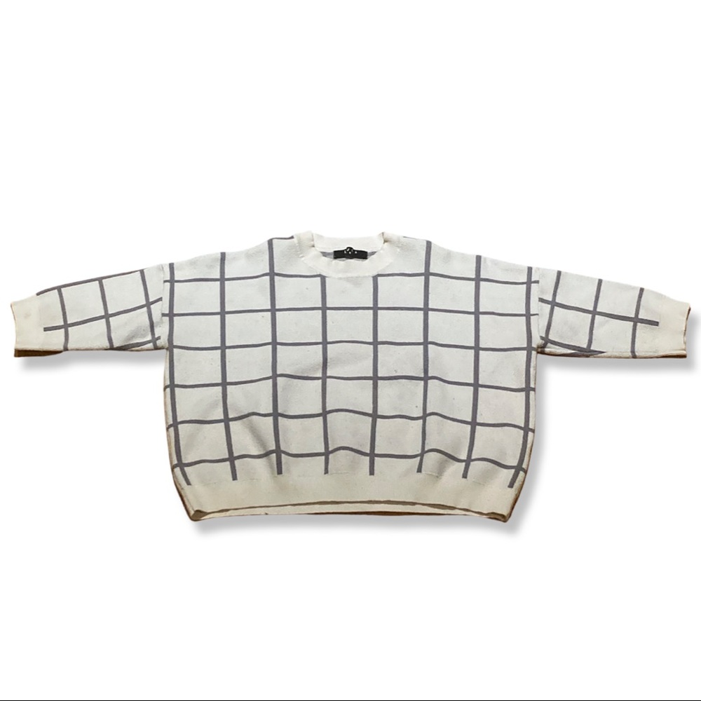 minimal crop sweater